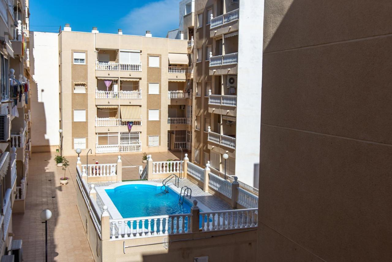 Holiday Suite Caballero De Rodas 92 Torrevieja Exterior photo
