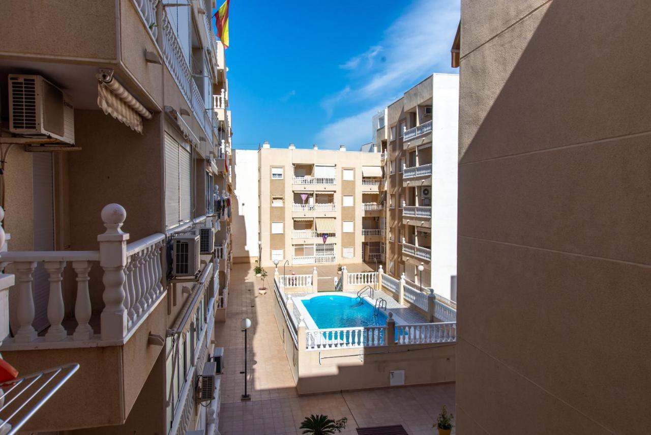 Holiday Suite Caballero De Rodas 92 Torrevieja Exterior photo